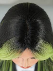 AKAKO 24 Inch Green Highlight Long Wavy Wig With Curtain Bangs, High Quality Heat-Resistant Fiber Synthetic Wave Curly Hair Wig, Gorgeous Goth Style Costume Wigs For Women Halloween Party Masquerade Ball,Music Festivals & Carnival Use - 挑染綠色 - 查看 7