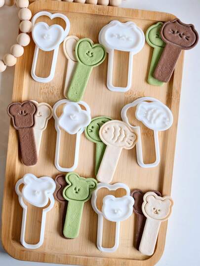 Cartoon Animal Lollipop Cookie Mold Cute Toast Love Puppy Cat Shape Cookie Cutter Fondant Cake Stamp Cookie Cutter Baking Tool