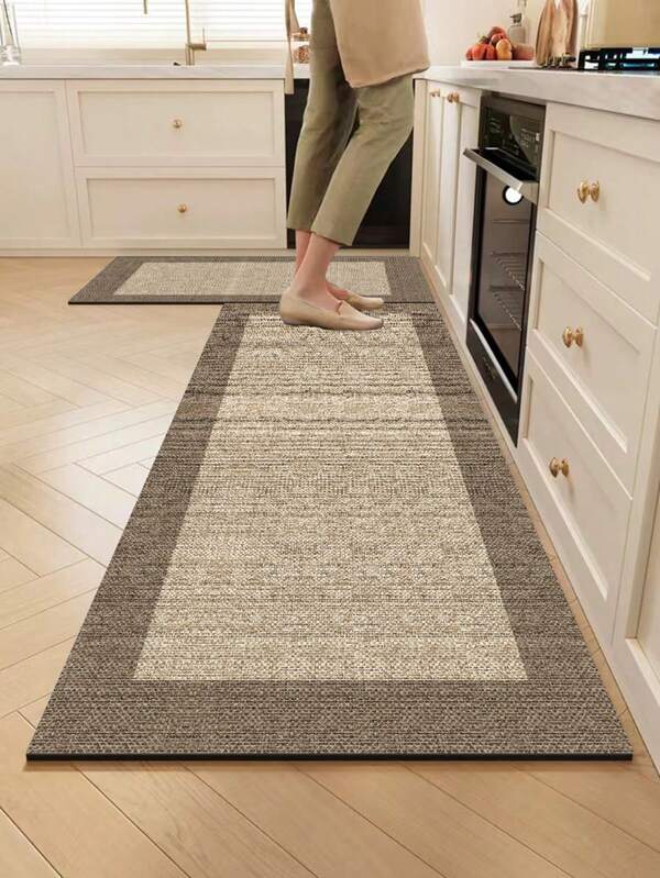 1 pezzo Tappetino da cucina in gel di silice, motivo patchwork bicolore minimalista. Il corpo principale del tappetino è beige chiaro con una texture simile a un tessuto intrecciato, mentre il bordo è marrone scuro, creando una netta divisione regionale. Il design complessivo è semplice ed elegante. Il tappetino da cucina ha uno stile lussuoso e alla moda, con imbottitura e anti-fatica, con superficie in tessuto e materiale assorbente in spugna al centro.