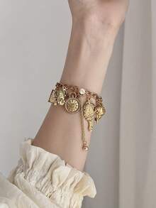 1条复古金属合金表带,带金色时钟吊坠,兼容 Series 11/10/9/8/7/6/5/4/3/2/1,尺寸38mm/40mm/41mm/42mm/44mm/45mm/46mm/49mm,适用于Ultra 1/2/3/SE,可更换表带,情人节、订婚和婚礼派对送给女友、朋友和家人的最佳礼物(仅表带) - 金色 - 查看 6