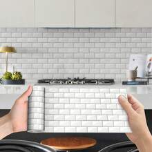 1 cuộn giấy dán tường PVC chống thấm nước tự dính dài 2 mét, họa tiết vân đá cẩm thạch sọc. Giấy dán tường tự làm này có thể cắt theo kích thước tùy ý, phù hợp để trang trí nội thất. Lý tưởng để bảo vệ và làm đẹp tường phòng khách, nhà bếp, phòng tắm và phòng ngủ, dùng làm giấy dán tường trang trí DIY. Giấy dán tường. Giấy dán tường. Trang trí tường. Trang trí phòng. Trang trí phòng ngủ. - Nhiều màu - Xem 3