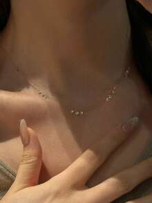 1 件简约优雅水滴仿水晶吊坠项链，精致锁骨链，通勤百搭，馈赠佳品