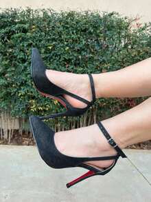 SCARPIN GLITER PRETO COM STRASS SOLA VERMELHA SALTO 11 CM