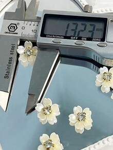 Nuevos Sakura con puntos dorados y diamantes, materiales de tienda de manualidades DIY para accesorios para el cabello como pasadores, placas de flores de resina DIY para abanicos de novia y otros accesorios florales de mano