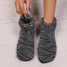 1 Pair Random New Floor Socks, Women's Winter Indoor Slippers Socks, Thermal Lined Thick Floor Socks For Warmth