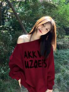 Minimalist Letter Print Asymmetrical Shoulder Burgundy Sweatshirt For Women, Retro American Style Top For Autumn/Winter