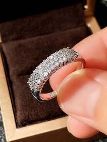 1 pezzo Anello minimalista con tre file di pietre di zirconia, nuovo accessorio anello da dito alla moda, elegante anello impreziosito da due file di zirconia, gioiello in zirconia minimalista e delicato, anello alla moda con zirconia bicolore incorporata per le donne