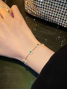 1pc Fashionable Emerald Zirconia Pearl Bracelet, Minimalist Unique Design (2 Styles Randomly Sent) - Yellow Gold - View 2