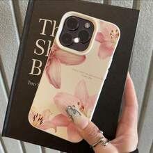 1pc TPU Material Romantic Pink Lily & Letter Pattern Phone Case Compatible With IPhone 17 Pro Max/17/16 Pro Max/15/13/12/11, S20 FE/A15/S24/A55, Redmi Note 11/12/13 Pro, Full Coverage Anti-Drop Soft Protective Phone Cover