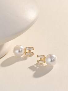 18K Gold Plated Elegant & Cute Letter H Hoop Earrings, Suitable For Daily Wear And Gatherings - Gold - View 4