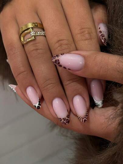 Enhance Your Style. 24-Piece Press On Nails Almond, Leopard And Zebra Pattern French Tip Nails. Suitable For Wearing In Autumn And Winter Seasons. Suitable For Women And Girls To Wear In The Office And Daily Life. The Product Comes With A Piece Of Jelly Glue And Nail Polish.