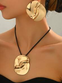 Set de 3 cercei și colier pentru femei, stil metalic pătrat, asimetric, geometric exagerat la modă, potrivit pentru accesorii de banchet și de podium