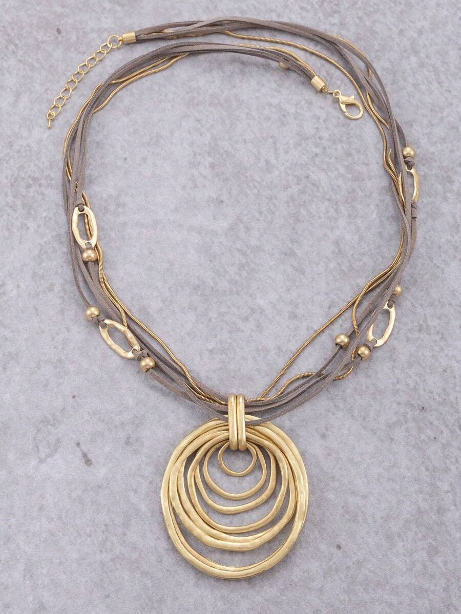 1 PC Vintage, Minimalist Bohemian-Style Alloy Pendant Necklace. It Features A Hollowed-Out Geometric Design And A 5-Layer Beaded Brown Suede Cord Chain. Suitable For Women's Daily Casual Wear, It Serves As An Exquisite Gift For Occasions Like Birthdays, Christmas, Halloween, And New Year.