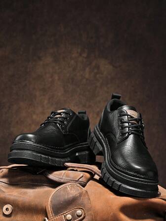 男士经典休闲皮鞋，适合通勤和外出，百搭，厚底设计，质感优质，婚礼季的理想选择