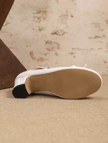 女士复古优雅天鹅绒蝴蝶结装饰圆头高跟玛丽珍鞋，搭扣设计方便穿脱，适合派对、婚礼、圣诞节、通勤上班、商务场合、秋冬季节，白色高跟鞋，可搭配连衣裙、芭蕾平底鞋、公主鞋，四季皆宜 - 白色 - 查看 6