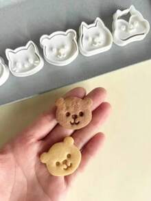 Moldes de galletas de animales lindos de plástico 3D en forma de perro, gato, ardilla y oso. Moldes de galletas prensables, sellos de galletas, herramientas de cocina para hornear y repostería - animal - Ver 4