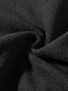 秋冬季男士大码外套，采用舒适的抓绒面料，加厚立领设计，尺码齐全。适合叠穿、外穿、休闲穿着、户外运动；是理想的情人节礼物。 - 黑色 - 查看 6