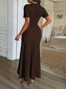 Unadoll 女士春季圆领短袖仿口袋纽扣装饰面料优雅教师套装，适合约会、郊游、生日、派对、旅行、情人节等场合。 - 棕色 - 查看 3