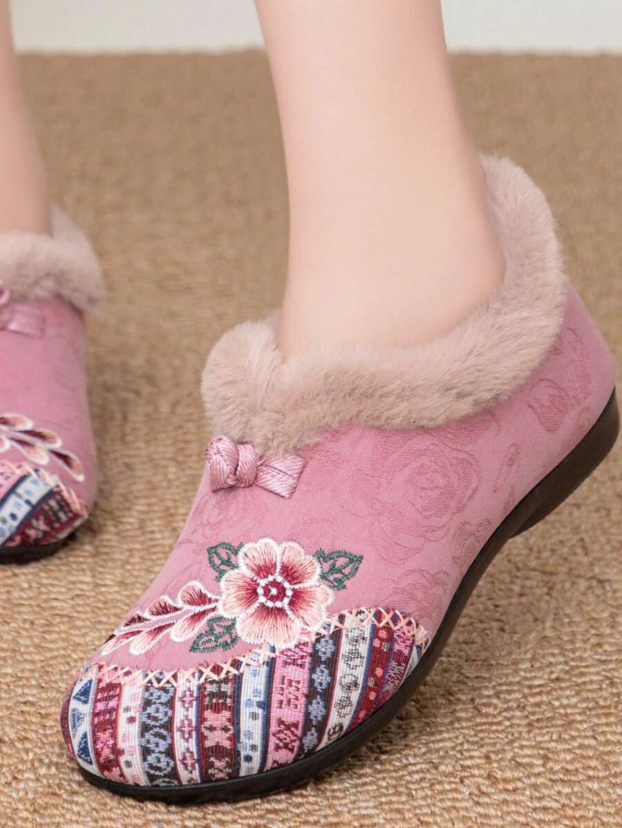 Women's Outdoor Winter Embroidered Heel Middle-Aged & Elderly Mother Shoes, Warm Slip-On Plush Comfortable Soft-Soled Snow Boots, Flat Lined Hiking Boots - Pink - View 1