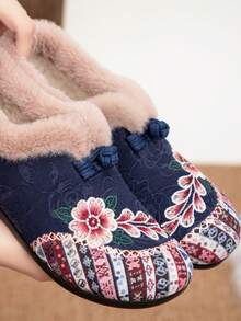 Women's Outdoor Winter Embroidered Heel Middle-Aged & Elderly Mother Shoes, Warm Slip-On Plush Comfortable Soft-Soled Snow Boots, Flat Lined Hiking Boots - Blue - View 2