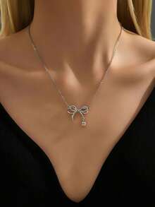 1pc Women's Simple & Fashionable Bow Pendant Necklace, Suitable For Daily Wear, Banquets, Parties, As Decorative Accessory, And An Ideal Gift For Holidays