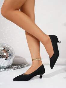 Zapatos de tacón de aguja de tacón de gatito para mujer, zapatos de trabajo minimalistas y elegantes