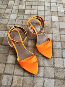 Low Heel Sandal With Leaf Toe - Neon Orange - View 2