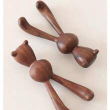 1 Stück Holzkaninchen Statue mit Massagestab - tragbarer Kopf- und Gesichtsmassagekamm, multifunktionale Innen-/Außen-Kreativdekoration, perfektes Weihnachtsgeschenk, Partyfavors, Halloween Atmosphäre Requisiten.