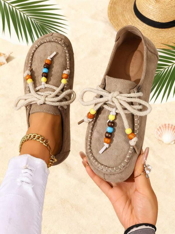 Nuevos mocasines con cordones de estilo vacacional con decoración de cuentas de colores, planos, cómodos, de punta redonda versátil, adecuados para la playa y el uso diario