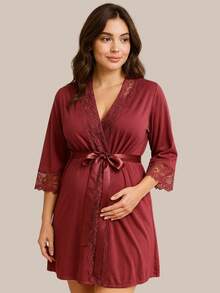 KIT Camisola Amamentação Maternidade e Pós Parto + Robe em Microfibra com Renda. - Vinho - Visão 2