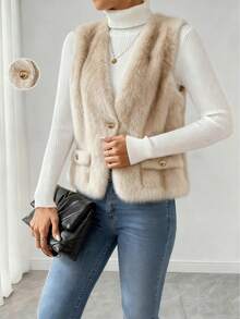 New French-Style Women's Fashionable & Elegant Sleeveless Faux Fur Vest For Autumn And Winter, With Single-Button Design, Pockets And Crew Neck
