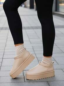 Royalfashion Cizme scurte pentru femei a'la cizme de zăpadă Ozozi