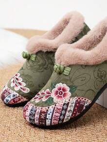 Bottes de neige confortables à semelle souple, doublées et plates, pour femmes d'âge moyen et âgées. Chaussures d'extérieur d'hiver brodées avec talon, chaudes et moelleuses