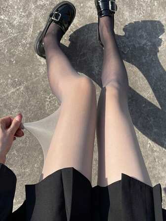 1 par de medias ajustadas con degradado de color de moda y sexy para mujeres en otoño