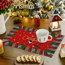 1/4/6 Stücke Set bedruckte Tischsets für fröhliche Weihnachten, Weihnachtsbaum Stil, Polyesterfaser Küchen-/Esszimmer Tisch Dekorationsstoff, geeignet für Weihnachtsdekoration in Restaurants und Küchen.