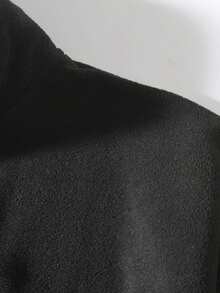 秋冬季男士大码外套，采用舒适的抓绒面料，加厚立领设计，尺码齐全。适合叠穿、外穿、休闲穿着、户外运动；是理想的情人节礼物。 - 黑色 - 查看 7