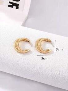 Minimalist Hoop Earrings Women Lightweight Comfort Simple Design Fine Craftsmanship Versatile Style Elegant Look Modern Aesthetic Dainty Jewelry Subtle Shine Perfect Gift Timeless Piece Effortless Beauty Sleek Finish Delicate Touch Classy Vibe Everyday Essential Chic Accessory Must Have Item