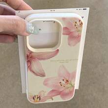 1pc TPU Material Romantic Pink Lily & Letter Pattern Phone Case Compatible With IPhone 17 Pro Max/17/16 Pro Max/15/13/12/11, S20 FE/A15/S24/A55, Redmi Note 11/12/13 Pro, Full Coverage Anti-Drop Soft Protective Phone Cover
