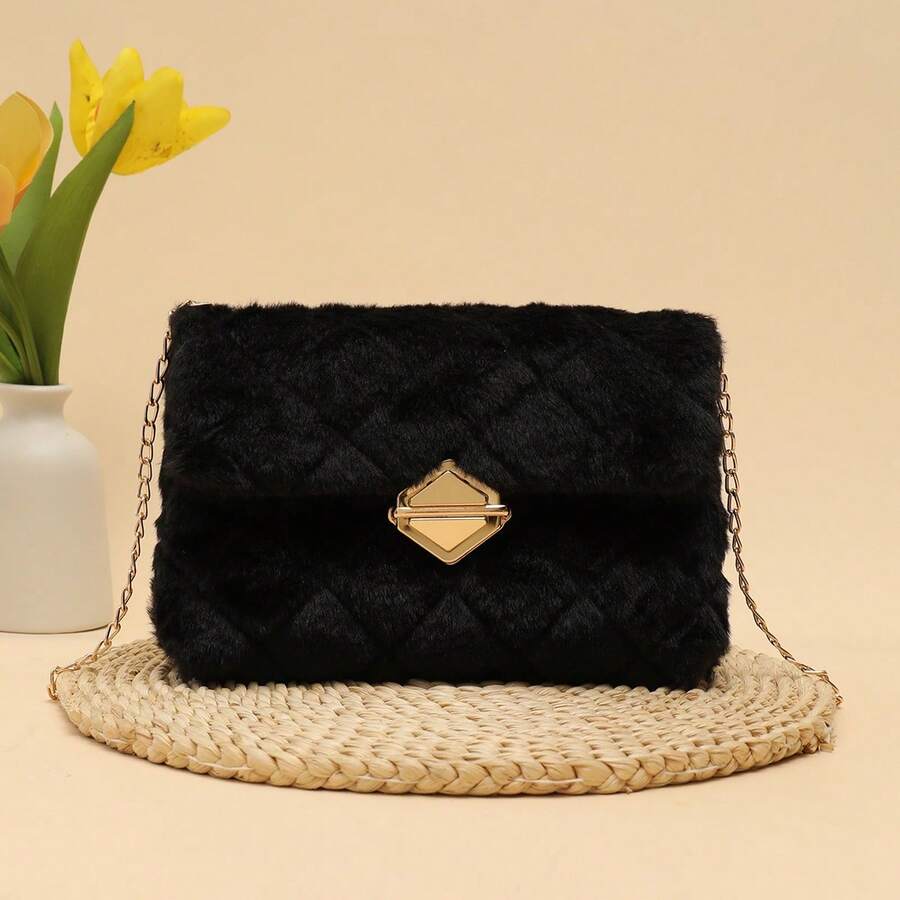 毛茸茸材质斜跨包，女士新款时尚百搭链条单肩包，毛茸茸翻盖锁扣小方包