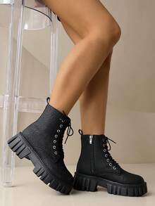 1 双黑色系带时尚靴子，厚底百搭摩托车靴，精致图案，圆头平底踝靴，侧拉链，皮革表面，秋冬 - 黑色 - 查看 2