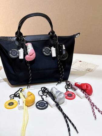 1 pieza Accesorio de bolso de boxeo en rojo/rosa/negro/plateado/dorado de Angola, llavero, accesorio para coche que se puede usar como colgante de bolso. Regalo para el Día de San Valentín, elegante para adolescentes, mujeres, estudiantes universitarias, maestras, trabajadores de cuello blanco, principiantes y trabajadores de cuello blanco. Accesorios decorativos, regalos, accesorios para el coche, llaveros para mujeres, suministros escolares, regalos para maestros