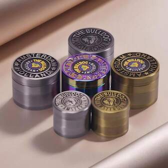 1 件，4CM/5CM 金属狗头手动研磨机，4 层可拆卸手动粉碎机，菱形金属齿易于研磨和粉碎，小型室内/室外便携式手动工具，节日礼物（古银，古铜）