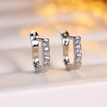 1 Pair Minimalist Geometric U-Shaped Hoop Earrings For Women, Versatile Chic Earrings Suitable For Parties, Daily Commute, Work, Adding Refined Touch To Outfits