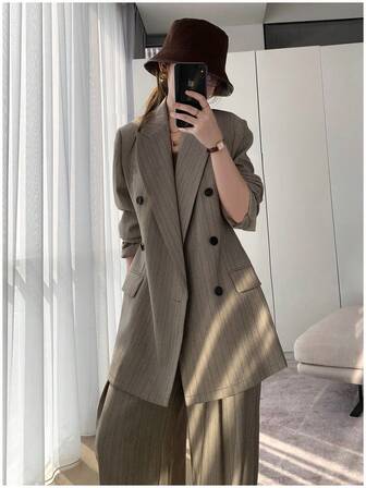 Elegantes Damen Loose Gestreifter Blazer und Gerade Bein Hosen Set, mit gerade geschnittener, locker sitzender Hose. Geeignet für Bürokleidung und tägliche Fahrten, eine stilvolle Wahl für Damen Herbst- und Winteroutfits. Damen gestreifter Kragen Langarm Hemd und Hose Lässig Anzug Set, Zweiteiler geeignet für den Herbst