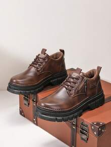 Zapatos casuales clásicos para hombres, adecuados para ir al trabajo y salidas, diseño de suela gruesa versátil para un aspecto premium, una opción ideal para la temporada de bodas