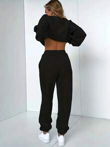 New European And American Style Los Angeles Letter Print Dark Blue Sweatshirt And Sweatpants Set For Women, Autumn And Winter With Fleece, Loose And Casual Two Pieces Sportswear. The Style Leans Towards Street Casual And American Campus Fashion, Combining Comfort And Fashion. A Must-Have Item For Valentine's Day, Suitable For Dates And Parties. - Black - View 4