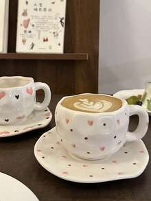 1 pezzo Set tazza e piattino in ceramica da 300ml/10.15oz, con motivo floreale vintage con tulipani, cuori, fiocchi e fragole, tazza da tè e tazza da caffè artigianale di alta qualità, adatta per uso domestico, ristorante, caffetteria - multifunzionale, isolata, lavabile in lavastoviglie, ideale per feste e regali