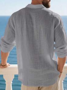 男士轻薄宽松灰色亚麻长袖polo衫，适合春夏穿着，半拉链设计，透气舒适，适合海滩、户外活动、家庭聚会等场合（注意：夏季面料略薄透；欧美尺码偏大，建议选购小一码）。 - 灰色 - 查看 4