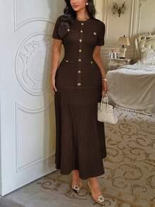 Unadoll 女士春季圆领短袖仿口袋纽扣装饰面料优雅教师套装，适合约会、郊游、生日、派对、旅行、情人节等场合。 - 棕色 - 查看 10