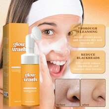 Limpiador facial iluminador de cúrcuma, que contiene agua de rosas, glicerina y extracto de raíz de cúrcuma. Elimina eficazmente la suciedad de la superficie de la piel y el aceite del interior de los poros, ayuda a reducir los poros y hace que la piel sea talla grande delicada. Es adecuado para la limpieza diaria de todo tipo de pieles y contiene 30 discos de algodón.